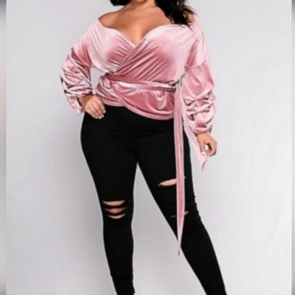 Like new Fashion nova 3x velvet blouse 3x